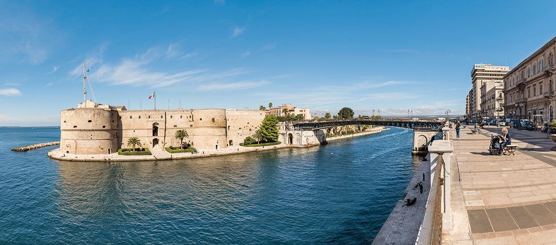 TARANTO RACCONTATA IN UNA GUIDA TURISTICA: NASCE IL PROGETTO