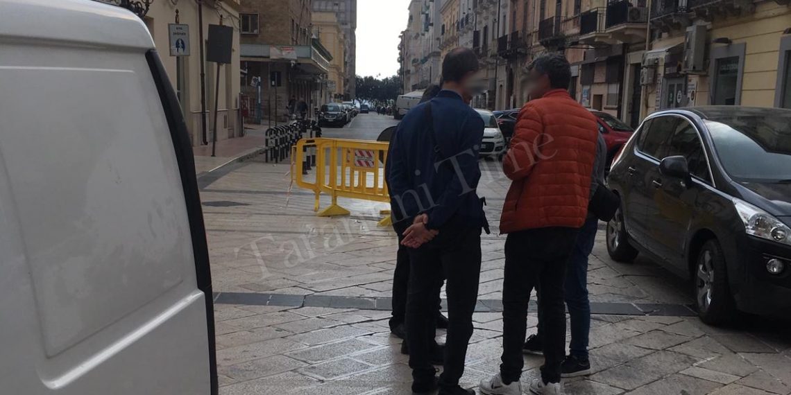 Taranto. Ripristino della pavimentazione di via D’Aquino, all’incrocio con via De Cesare