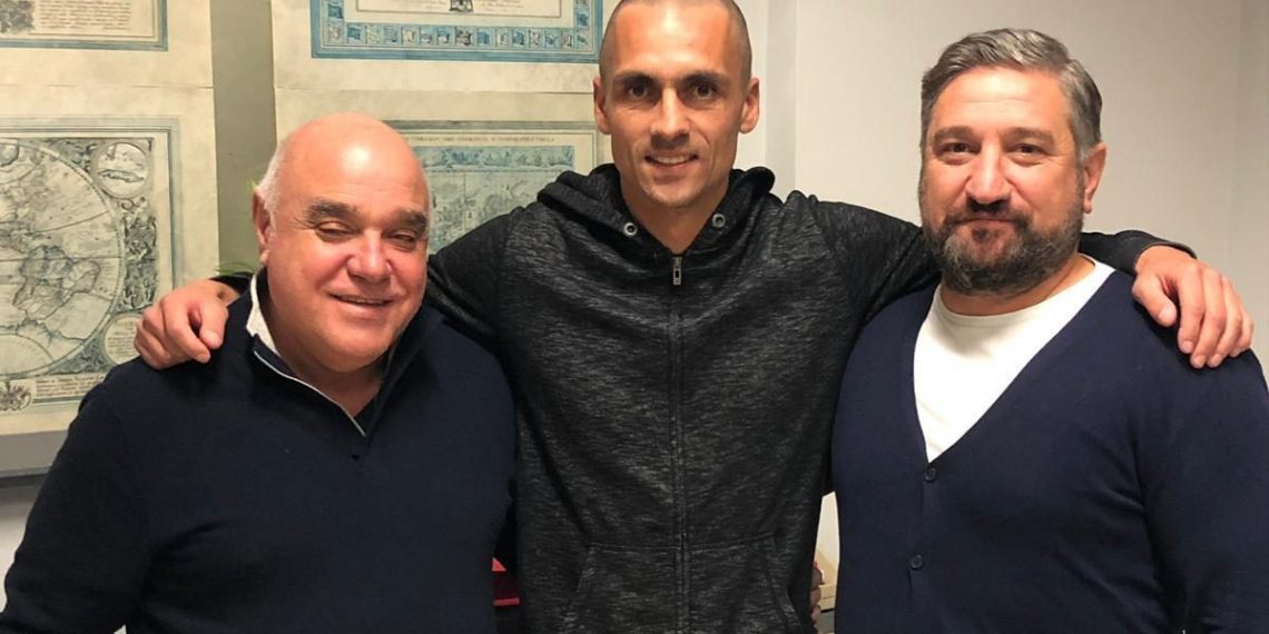 CALCIO. COLPO NOTTURNO DEL TARANTO: FUMATA BIANCA PER EMILIANO OLCESE