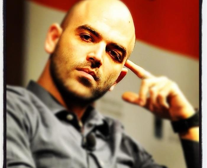 Migranti. Roberto Saviano: “Regolarizzare chi lavora nelle campagne”