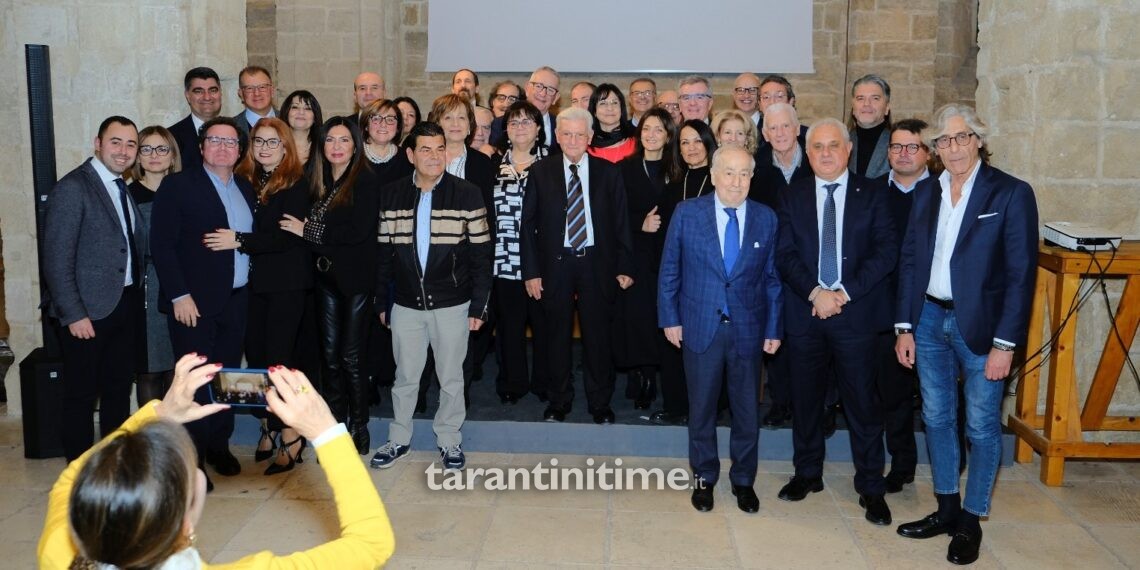 L’Ordine dei Dottori Commercialisti ed Esperti Contabili di Taranto premia gli iscritti con 25,  40 e 50 anni di professione