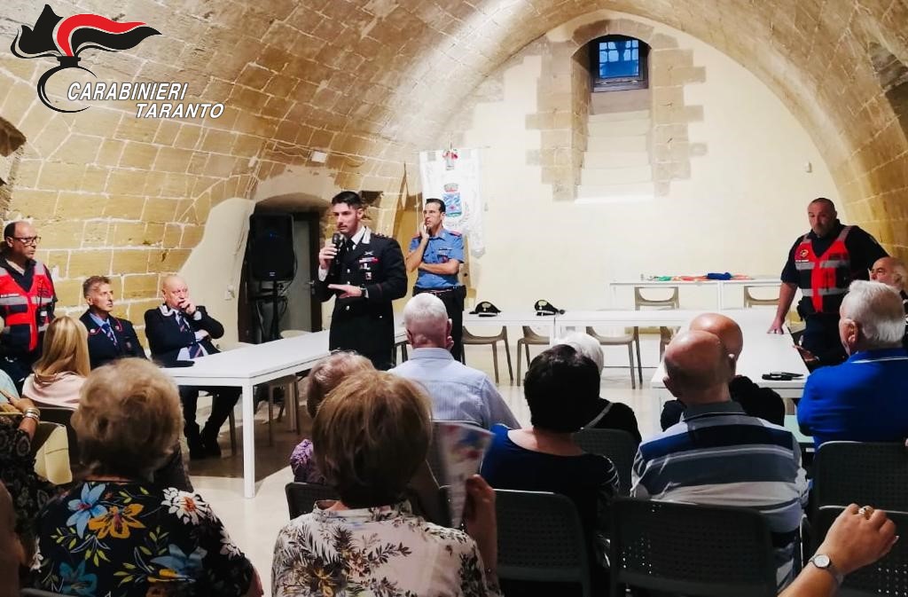 In trasferta per la truffa del finto carabiniere. Arrestati due campani In trasferta per la truffa del finto carabiniere. Arrestati due campani