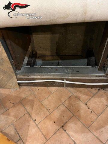 Ginosa: arrestato 47enne evaso dai domiciliari. Aveva costruito un sofisticato cunicolo per sfuggire alla cattura Ginosa: arrestato 47enne evaso dai domiciliari. Aveva costruito un sofisticato cunicolo per sfuggire alla cattura