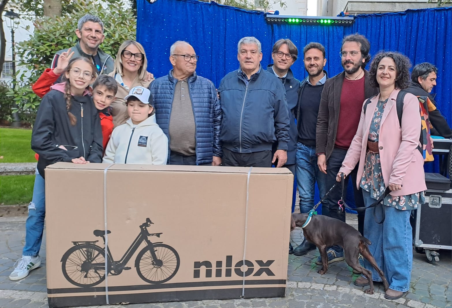 Premiati con una bicicletta elettrica i tre vincitori del concorso “Il riciclo che ti premia” per il conferimento al “Mangiaplastica” Premiati con una bicicletta elettrica i tre vincitori del concorso “Il riciclo che ti premia” per il conferimento al “Mangiaplastica”