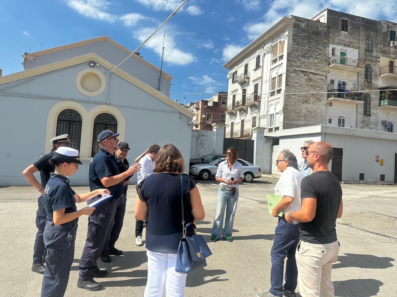 Sopralluogo del presidente di Kyma mobilita Giorgia Gira al parcheggio Mezzacapo per restituirlo alla città Sopralluogo del presidente di Kyma mobilita Giorgia Gira al parcheggio Mezzacapo per restituirlo alla città