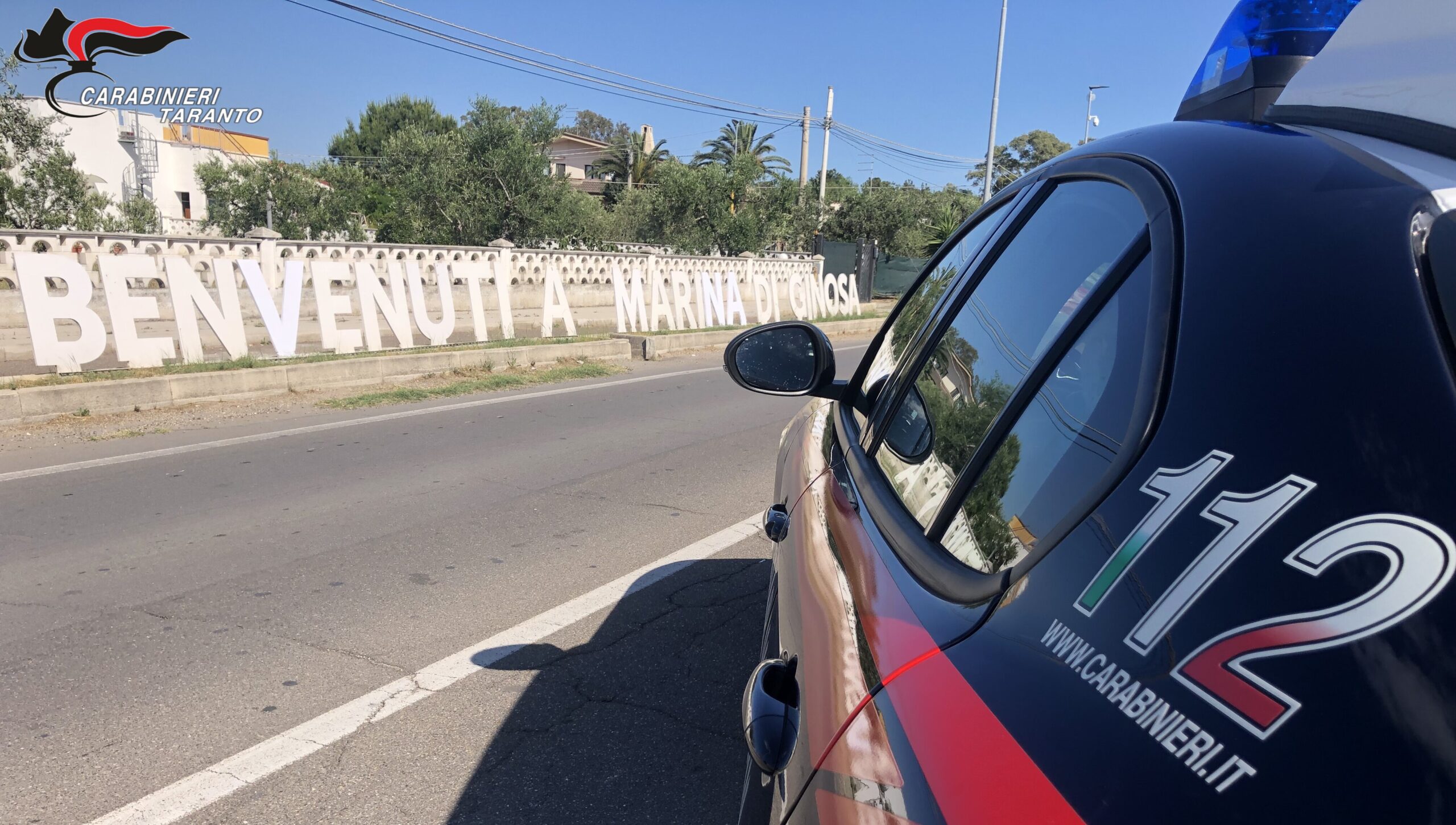 Aggredisce la compagna mentre sono in viaggio, arrestato 28enne Aggredisce la compagna mentre sono in viaggio, arrestato 28enne