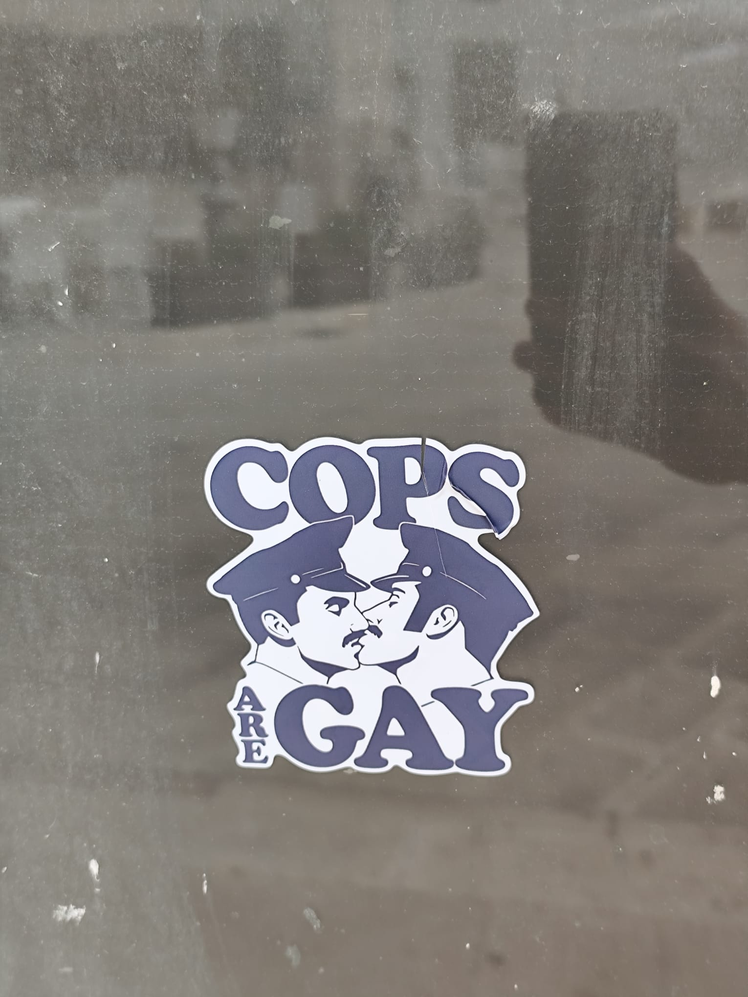 Montemesola. “All Cops are gay”: quando l’offesa diventa omofobia mascherata Montemesola. “All Cops are gay”: quando l’offesa diventa omofobia mascherata