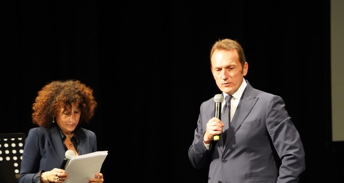 disagio giovanile la polizia di stato incontra gli studenti al teatro fusco da Tarantinitime.it disagio giovanile la polizia di stato incontra gli studenti al teatro fusco