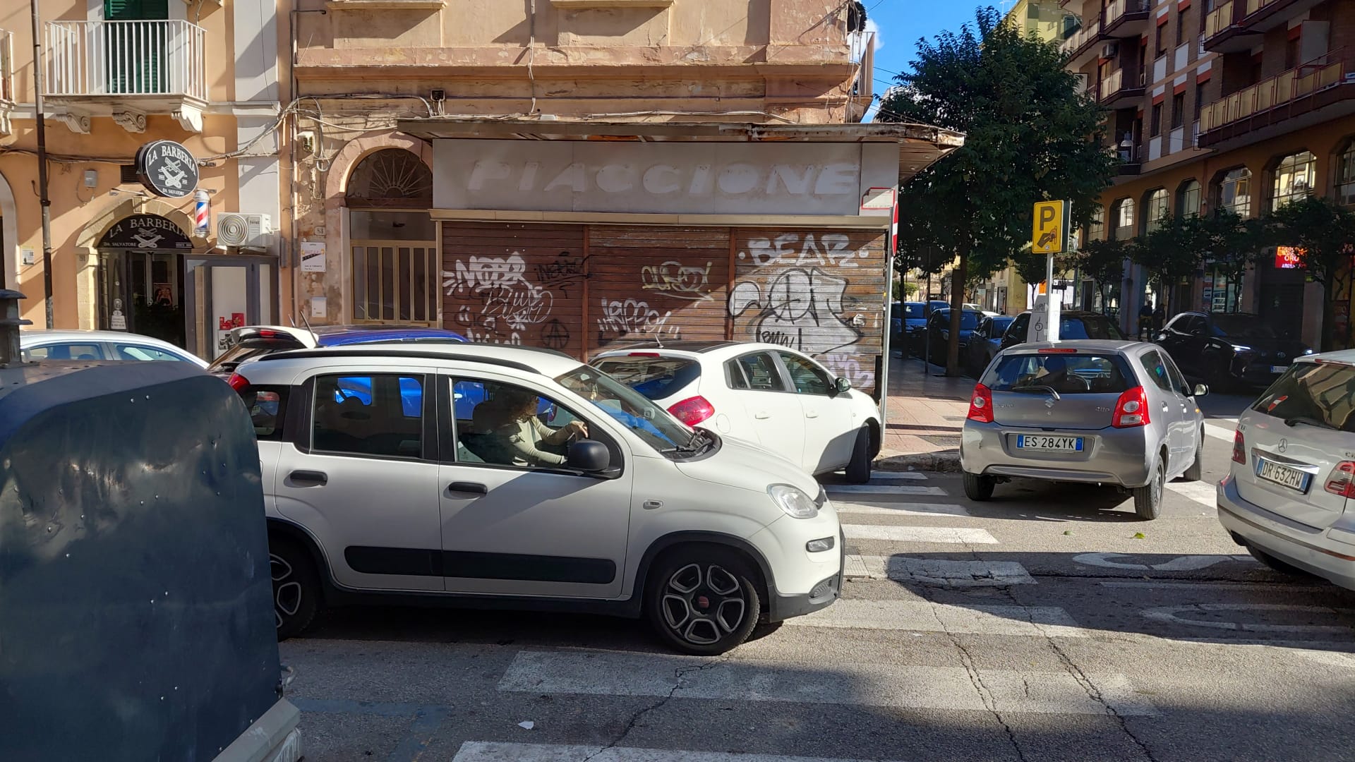 A Taranto carenza cronica di parcheggi. Noi moderati: “il commercio muore”